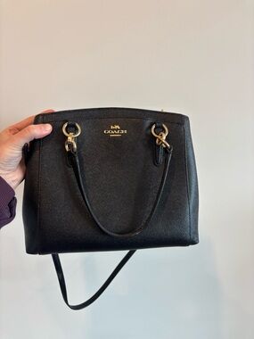 Coach Minetta Crossbody bag in black crossgrain leather